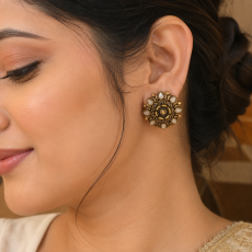 Antique Gold Kundan Floral Stud Earrings