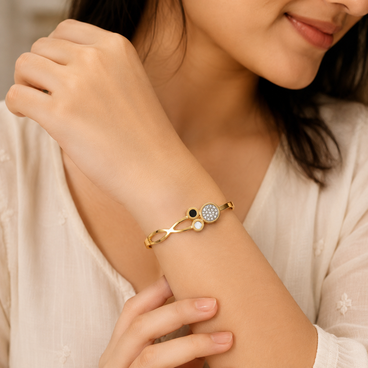 Golden Trio Circle Crystal Infinity Bracelet